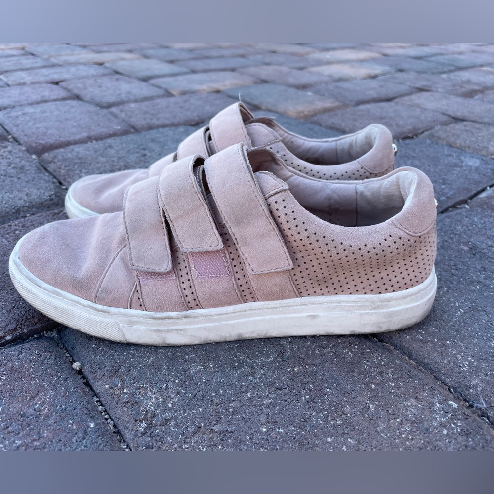 Vince Camuto sneakers